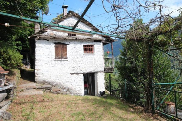 casa indipendente in vendita a Valle Cannobina in zona Falmenta
