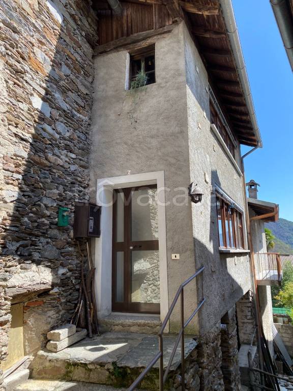 casa indipendente in vendita a Valle Cannobina