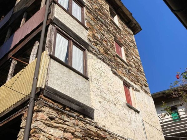 casa indipendente in vendita a Valle Cannobina in zona Falmenta