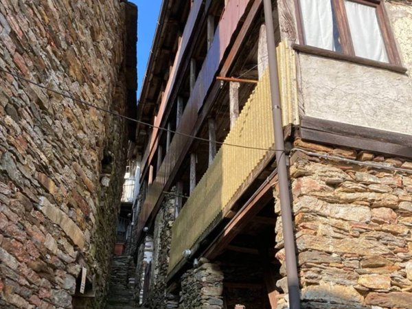 appartamento in vendita a Valle Cannobina in zona Falmenta