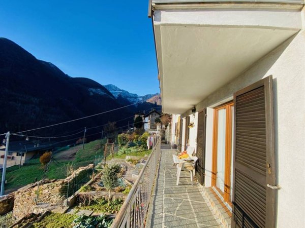 casa indipendente in vendita a Valle Cannobina in zona Falmenta