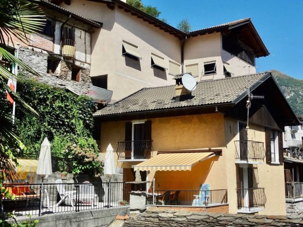 casa indipendente in vendita a Valle Cannobina in zona Falmenta
