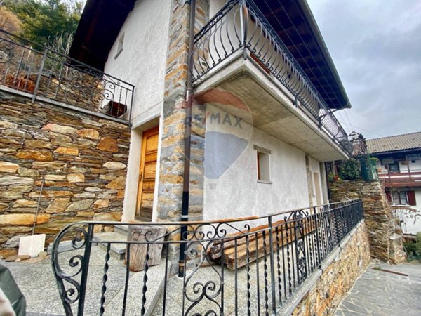 casa indipendente in vendita a Valle Cannobina in zona Falmenta