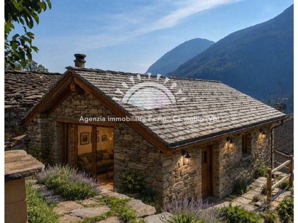 casa indipendente in vendita a Valle Cannobina in zona Falmenta