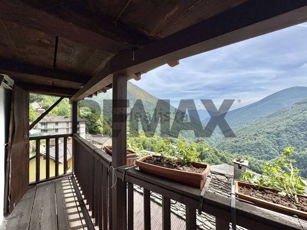casa indipendente in vendita a Valle Cannobina in zona Falmenta