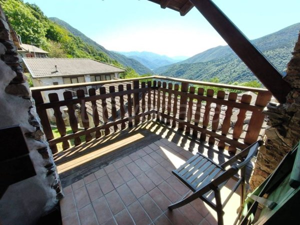 casa indipendente in vendita a Valle Cannobina in zona Cavaglio-Spoccia