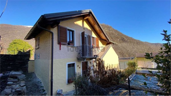 casa indipendente in vendita a Valle Cannobina in zona Falmenta