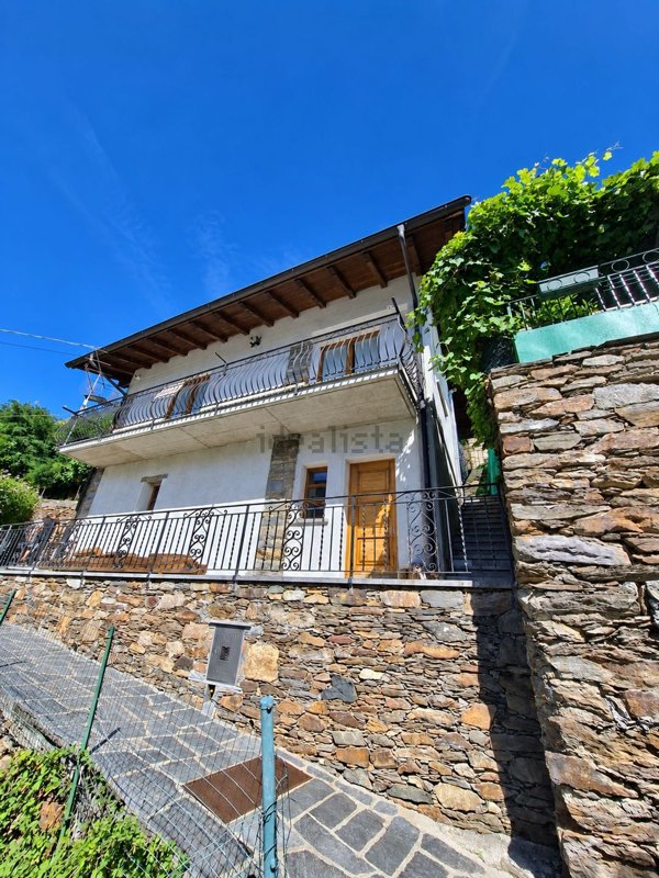 casa indipendente in vendita a Valle Cannobina in zona Falmenta