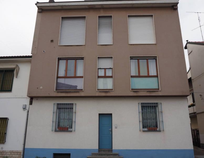 casa indipendente in vendita ad Agrate Brianza