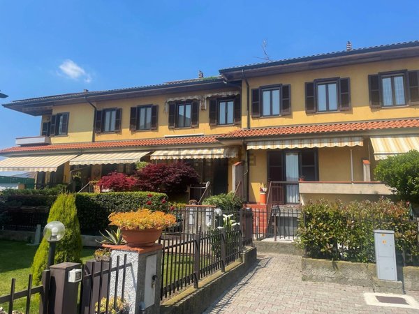 casa indipendente in vendita ad Agrate Brianza