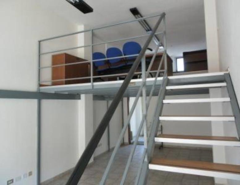 ufficio in vendita ad Agrate Brianza