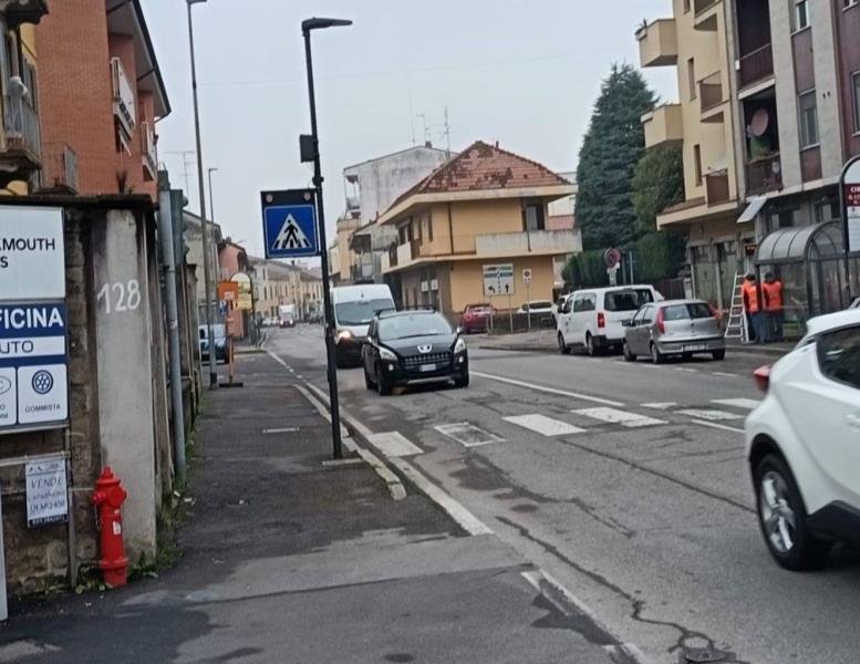 locale commerciale in vendita ad Agrate Brianza