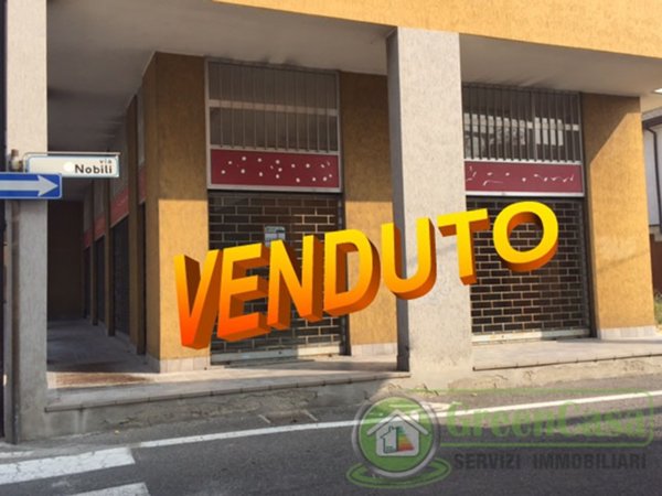 negozio in vendita ad Agrate Brianza