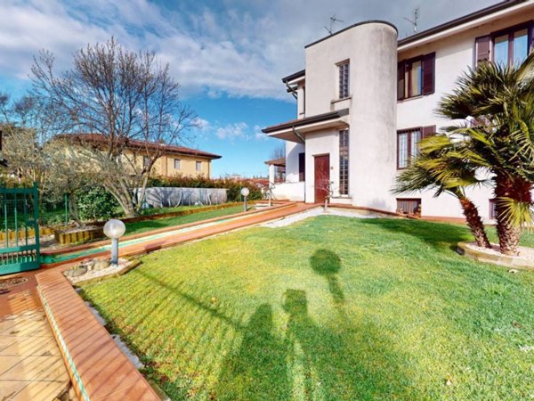 appartamento in vendita ad Agrate Brianza