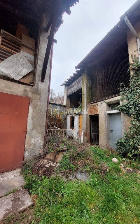 casa indipendente in vendita ad Agrate Brianza