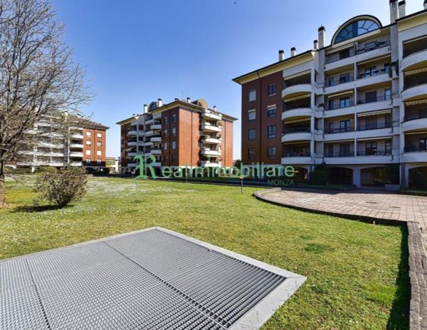 appartamento in vendita ad Agrate Brianza