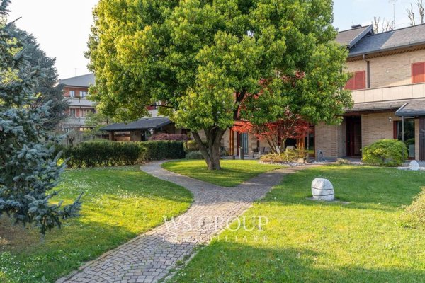 casa indipendente in vendita ad Agrate Brianza
