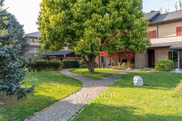 casa indipendente in vendita ad Agrate Brianza
