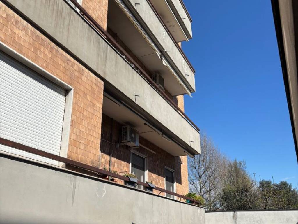 appartamento in vendita ad Agrate Brianza
