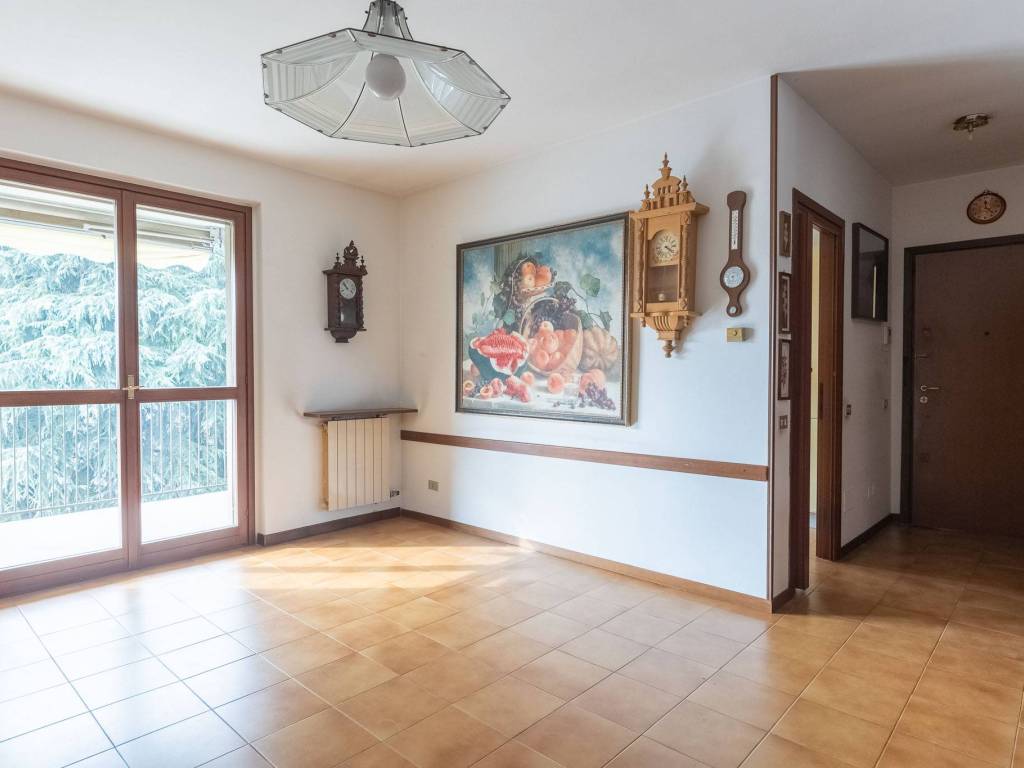 appartamento in vendita ad Agrate Brianza in zona Omate