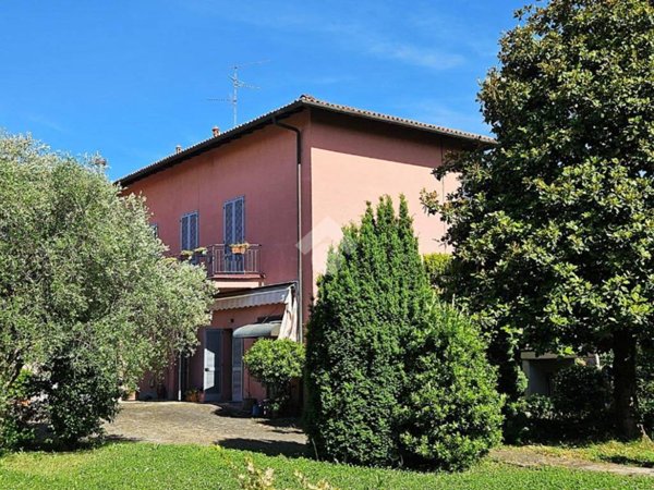 casa indipendente in vendita ad Agrate Brianza