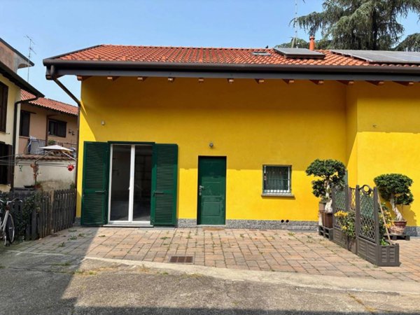 casa indipendente in vendita ad Agrate Brianza