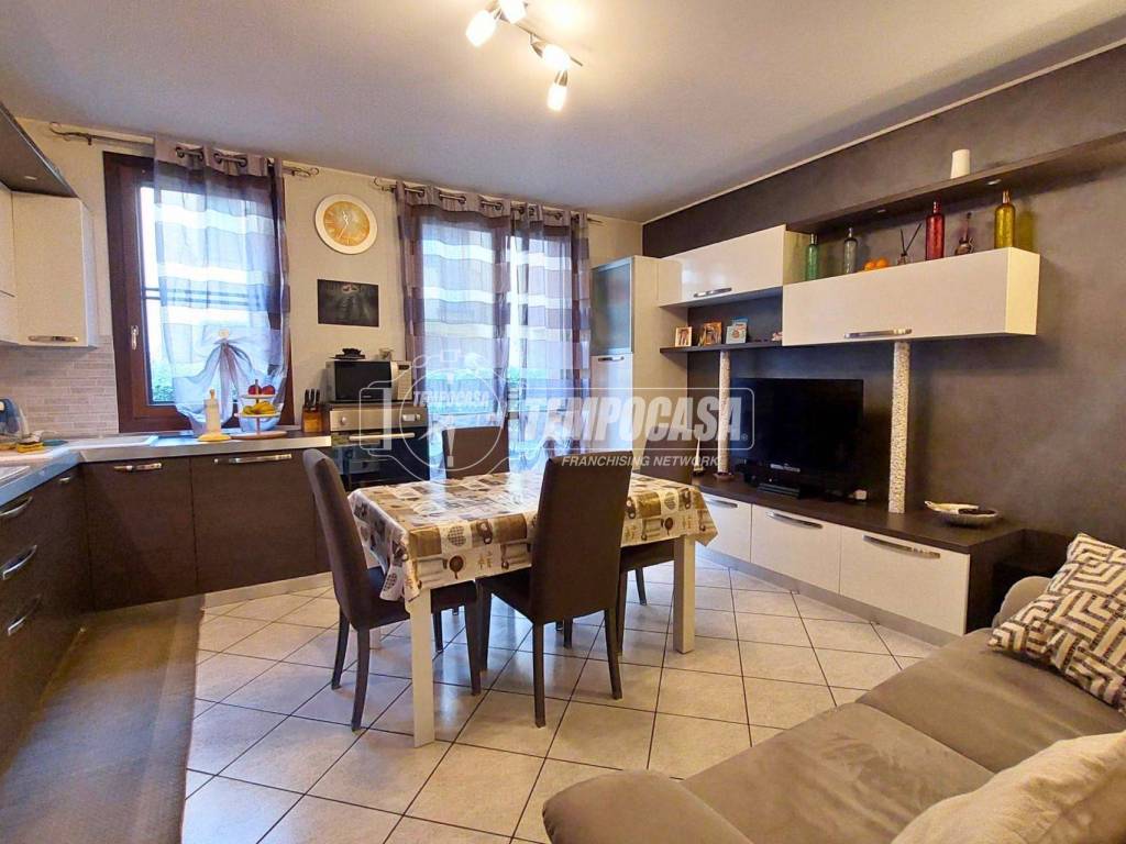 appartamento in vendita ad Agrate Brianza