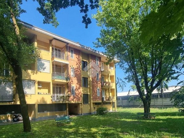 appartamento in vendita ad Agrate Brianza in zona Omate