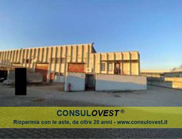 locale commerciale in vendita ad Agrate Brianza