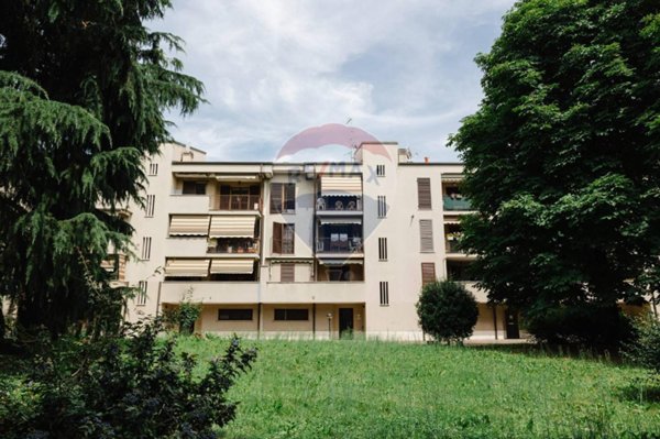 appartamento in vendita ad Agrate Brianza in zona Omate