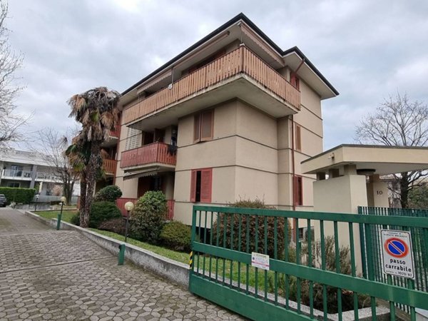 appartamento in vendita ad Agrate Brianza