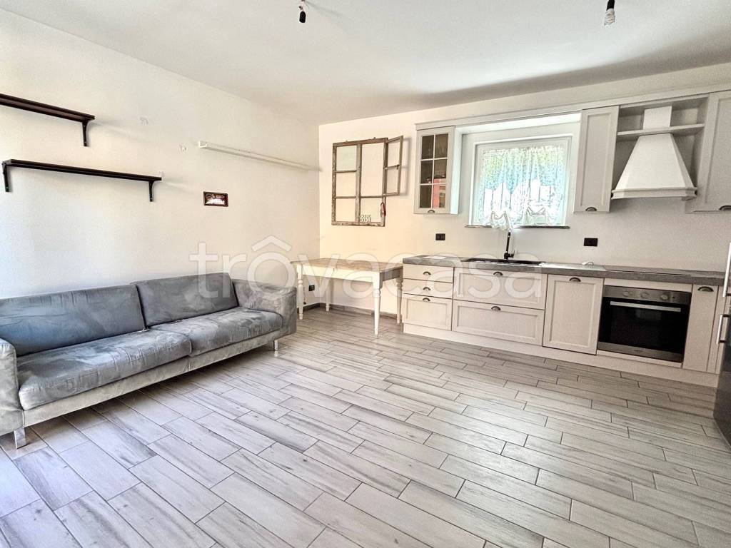 casa indipendente in vendita ad Agrate Brianza