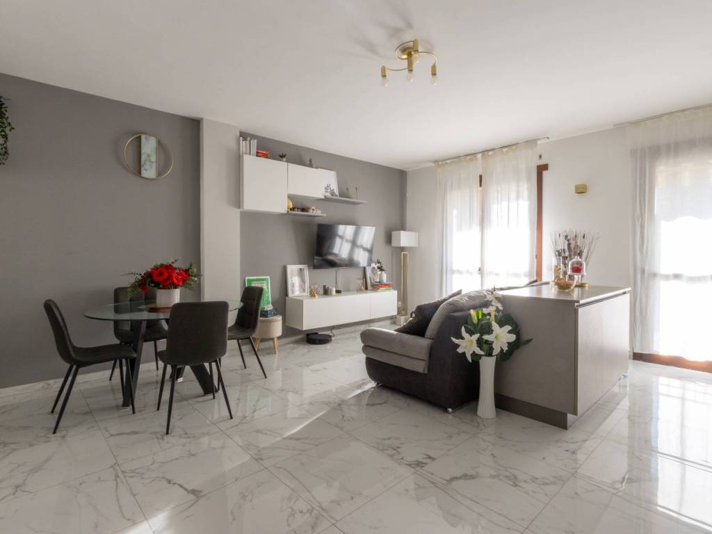 appartamento in vendita ad Agrate Brianza in zona Omate