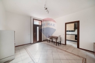appartamento in vendita ad Agrate Brianza in zona Omate