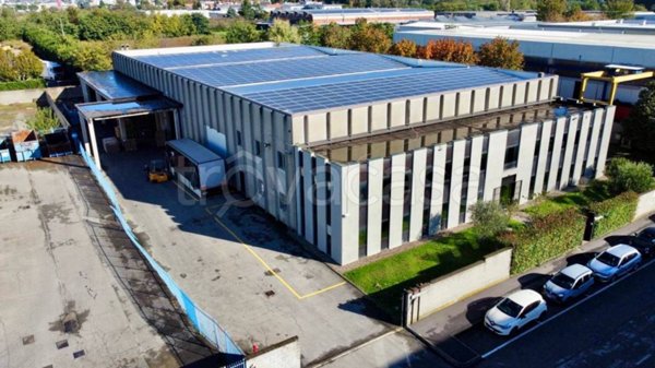 capannone in vendita ad Agrate Brianza