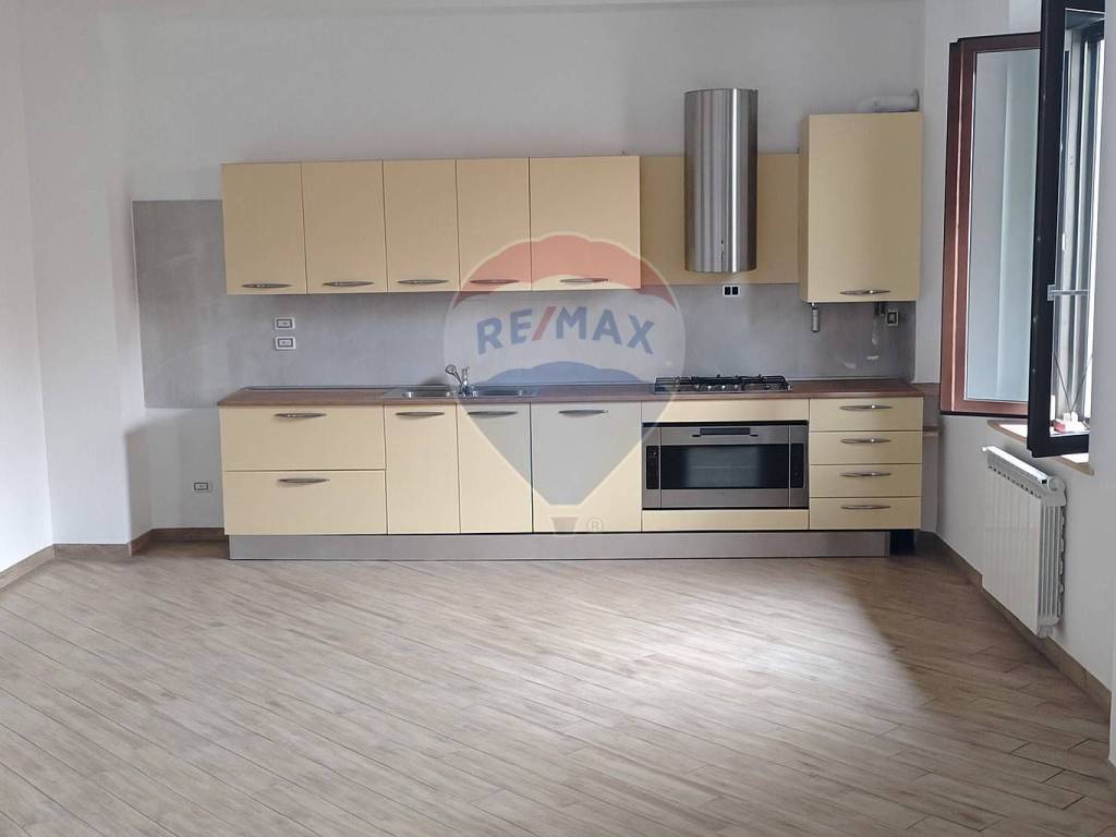 appartamento in vendita ad Agrate Brianza in zona Omate