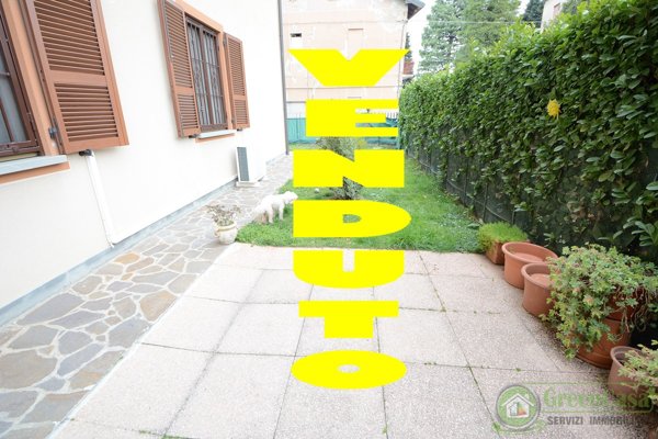 appartamento in vendita ad Agrate Brianza in zona Omate