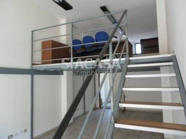 ufficio in vendita ad Agrate Brianza