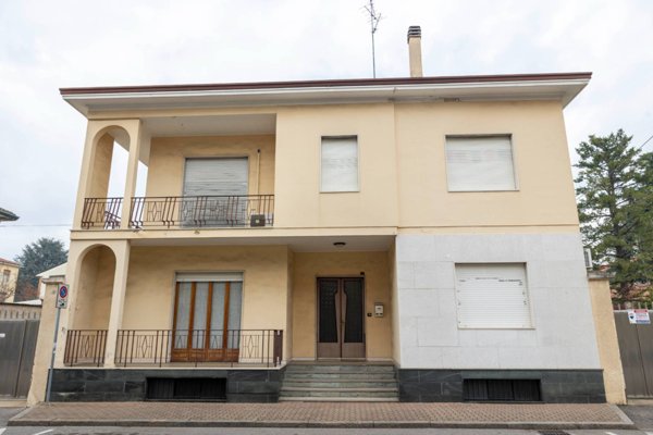casa indipendente in vendita ad Agrate Brianza