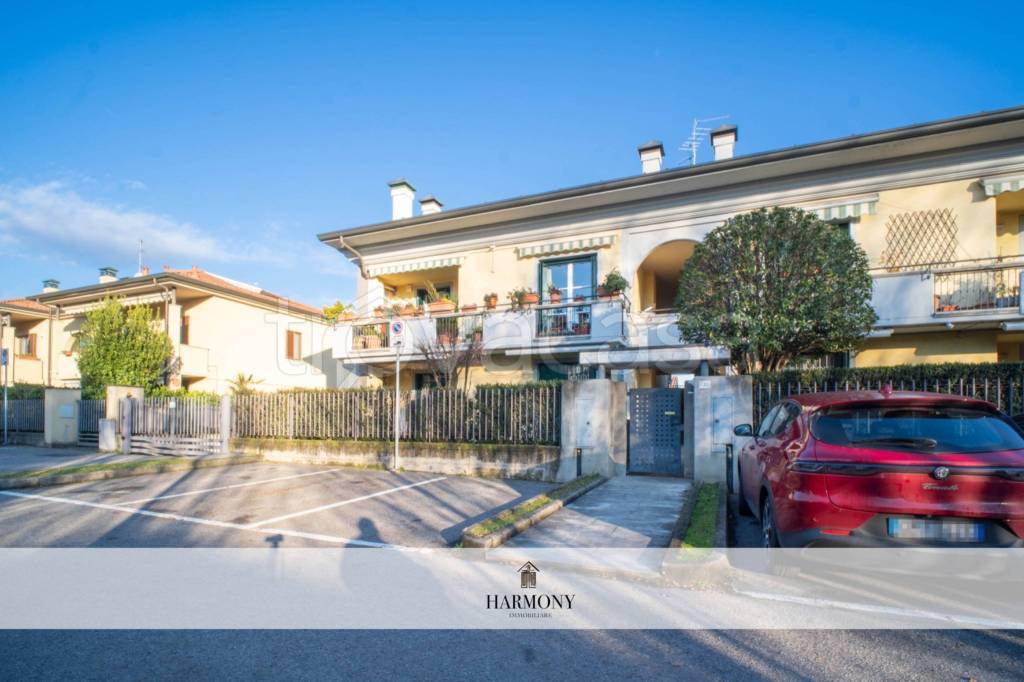 appartamento in vendita ad Agrate Brianza