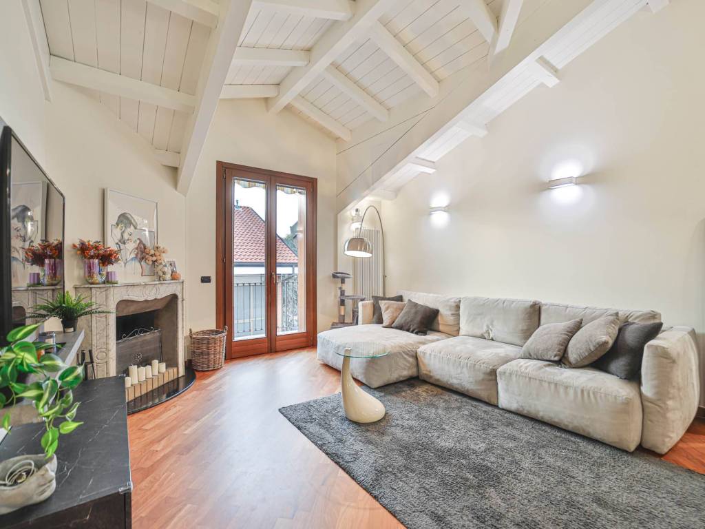 appartamento in vendita ad Agrate Brianza in zona Omate