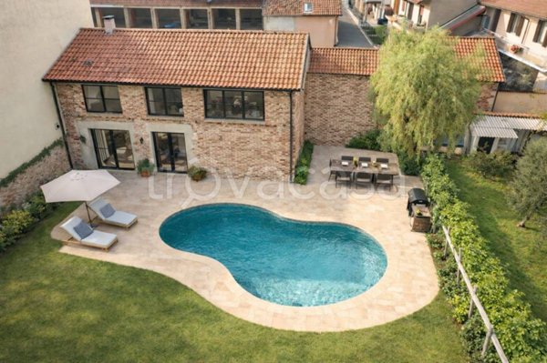 casa indipendente in vendita ad Agrate Brianza