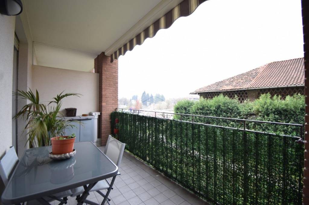 appartamento in vendita ad Agrate Brianza in zona Omate