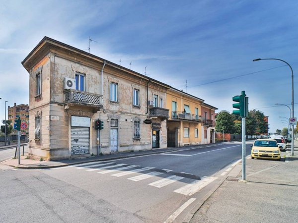 negozio in vendita ad Agrate Brianza