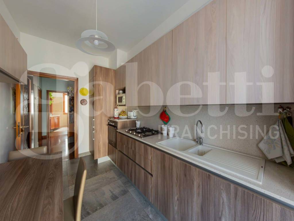 appartamento in vendita ad Agrate Brianza in zona Omate