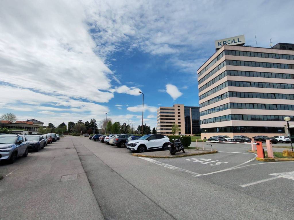 casa indipendente in vendita ad Agrate Brianza