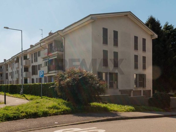 appartamento in vendita ad Agrate Brianza in zona Omate