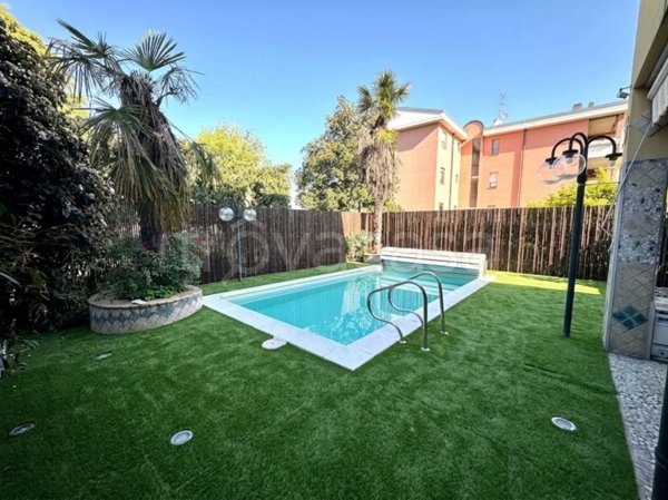 casa indipendente in vendita ad Agrate Brianza