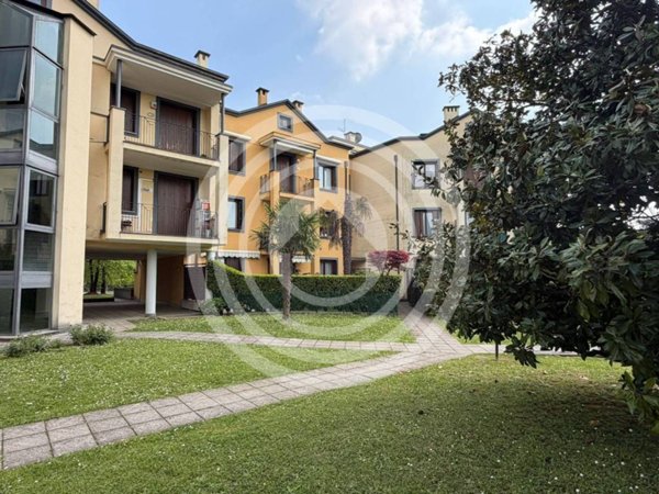 appartamento in vendita ad Agrate Brianza