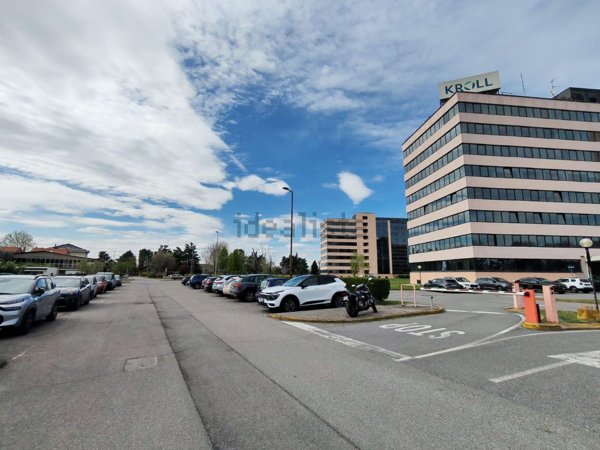 casa indipendente in vendita ad Agrate Brianza